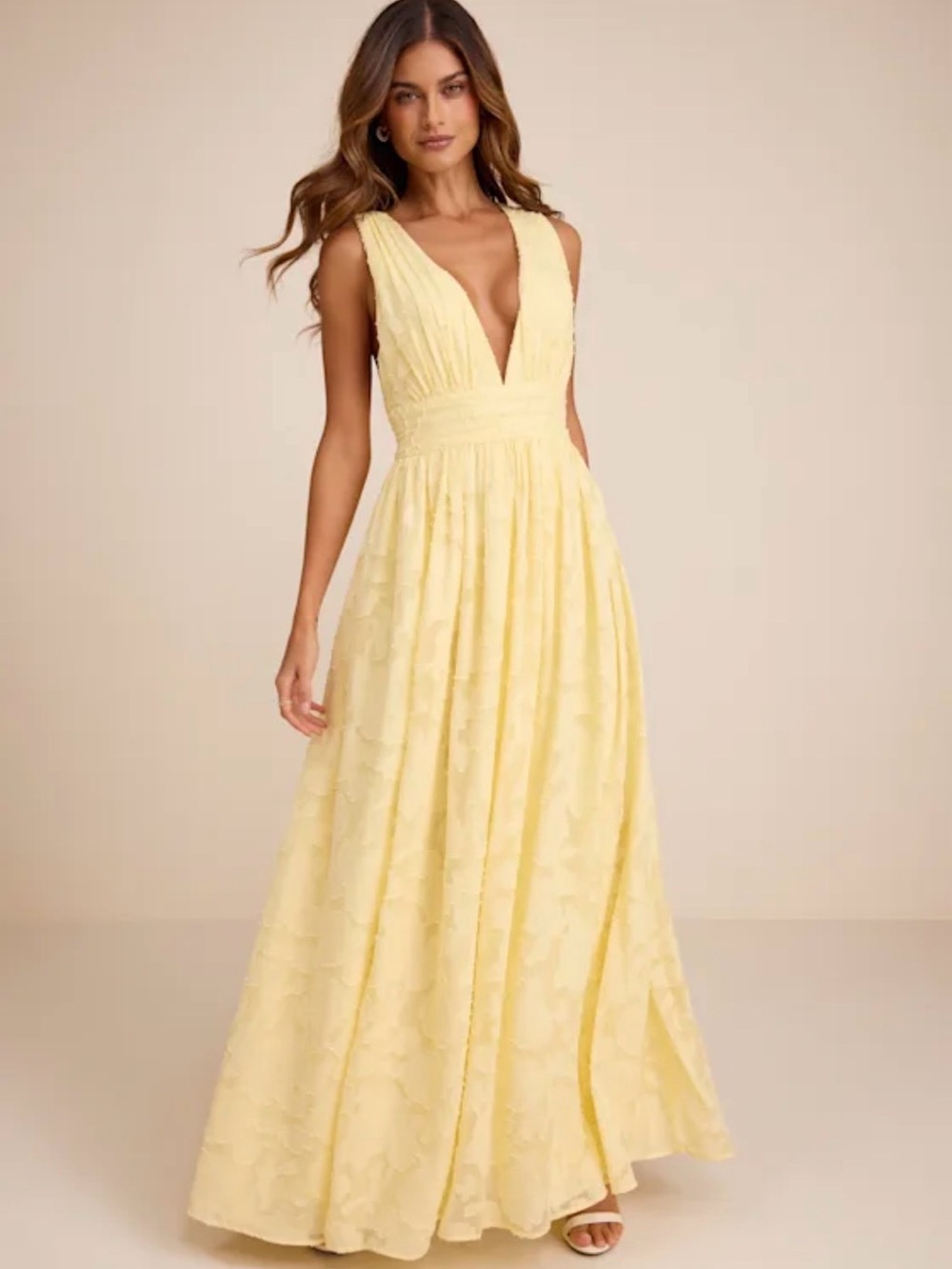 NWT Lulu’s Sweet Sophistication Light Yellow Burnout Floral Maxi Dress Small
